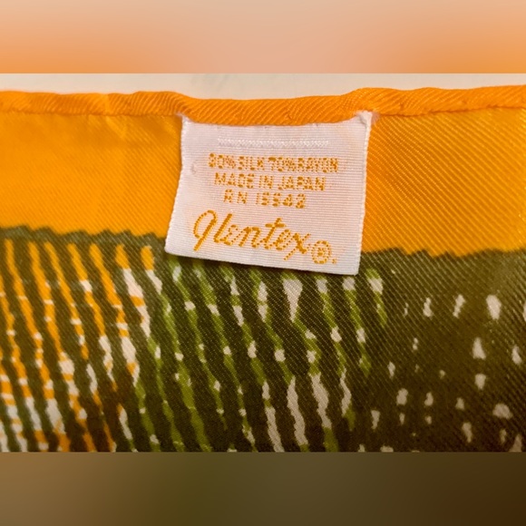 Vintage 1970s Glentex 42” x 14” 30% Silk 70% Rayon Artist Signed Scarf Wrap - Picture 11 of 15